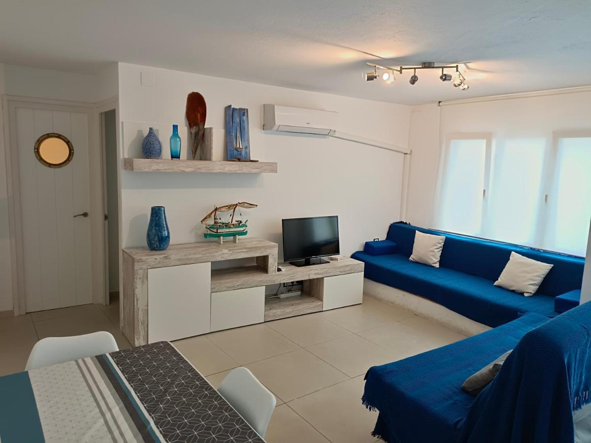 Apartamento Completo En กาดาเกส ภายนอก รูปภาพ